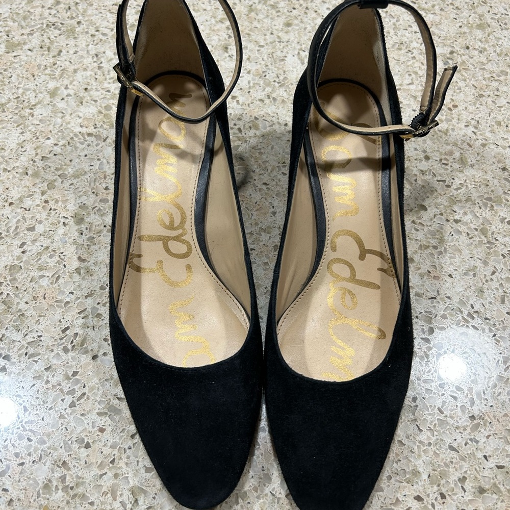 Sam Edelman black suede shoes size 9.